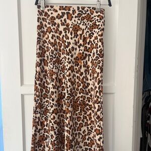 Aritzia Babaton Leopard Print Midi Skirt